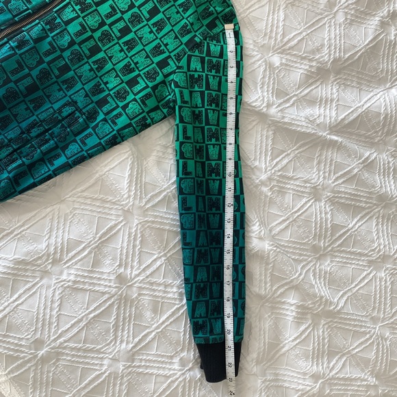 L.A.M.B | Women’s Zip-Up Hoodie | Size L (more like medium) - Picture 6 of 7